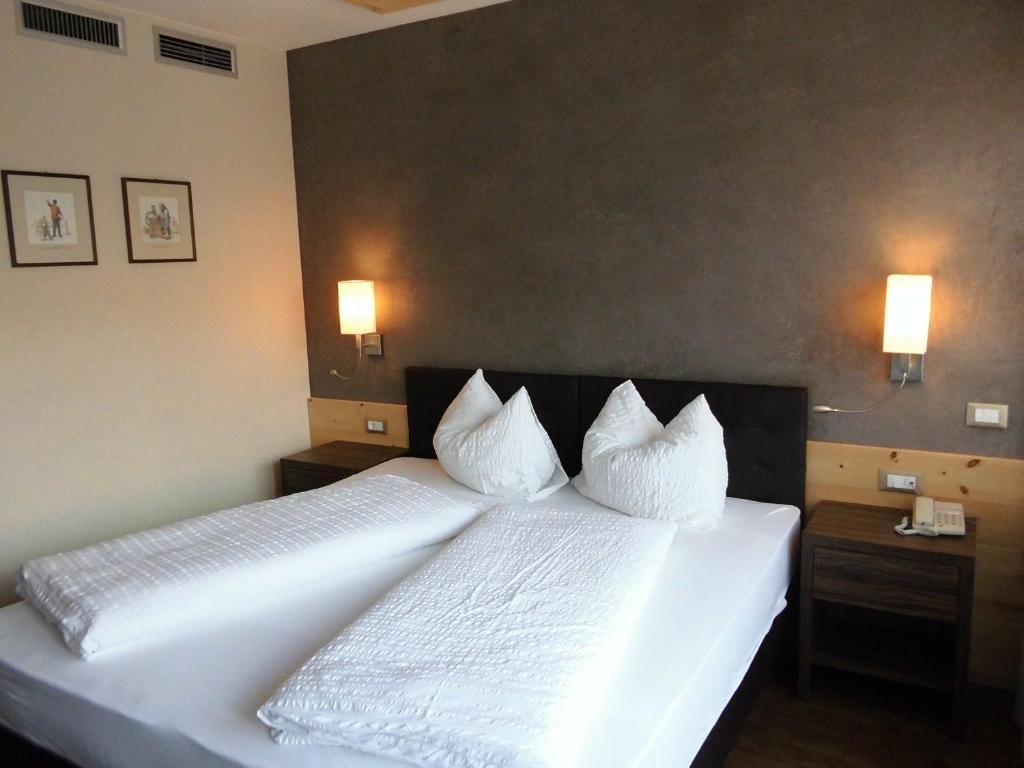 Hotel Zum Tiroler Adler Екстериор снимка
