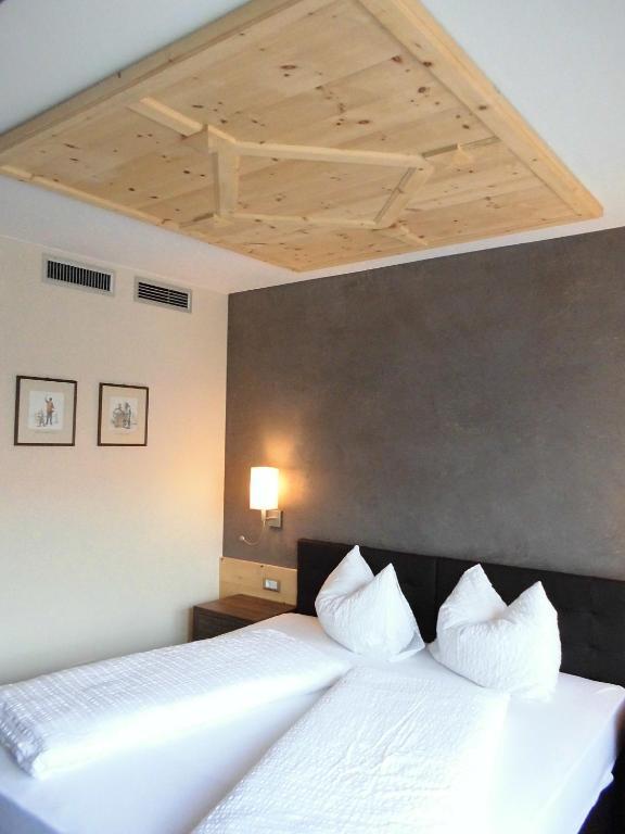 Hotel Zum Tiroler Adler Екстериор снимка
