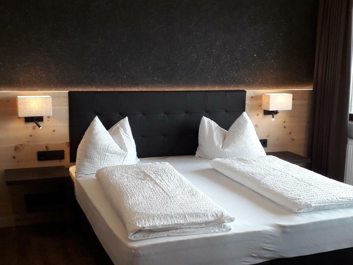 Hotel Zum Tiroler Adler Екстериор снимка