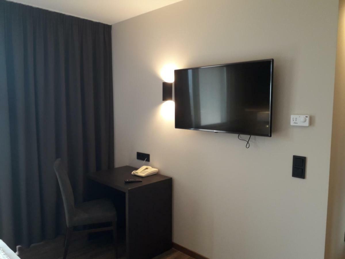 Hotel Zum Tiroler Adler Екстериор снимка