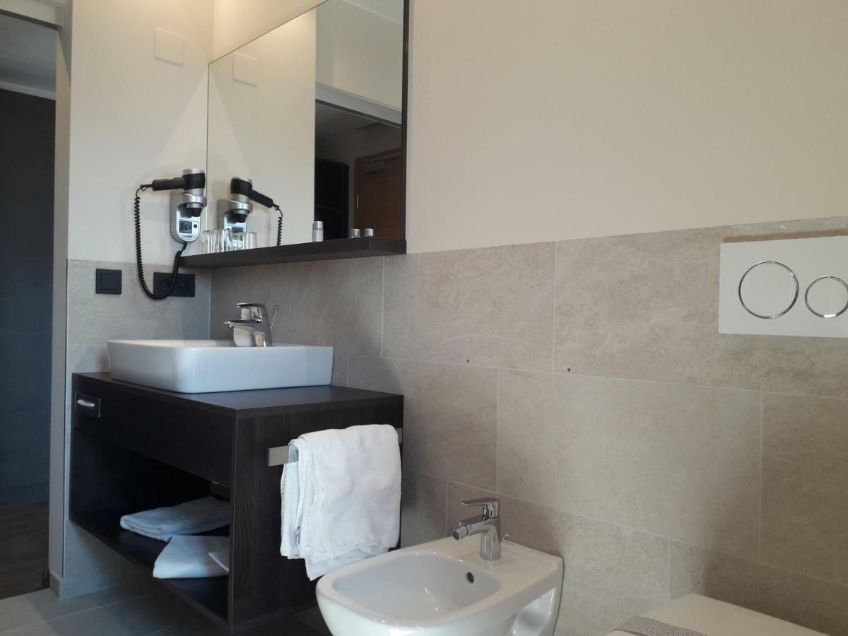 Hotel Zum Tiroler Adler Екстериор снимка