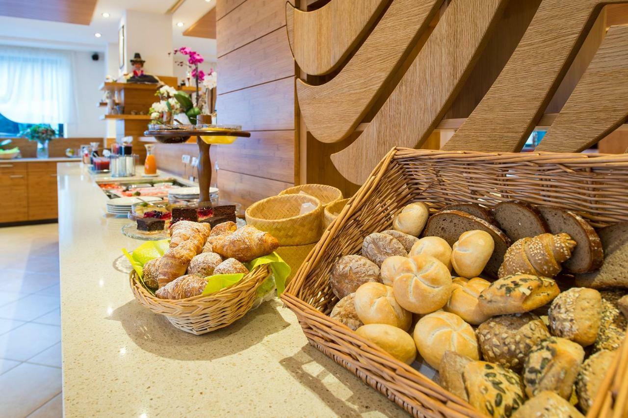 Hotel Zum Tiroler Adler Екстериор снимка